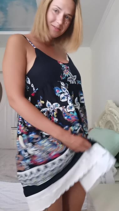 new dress, same ass :P [F]